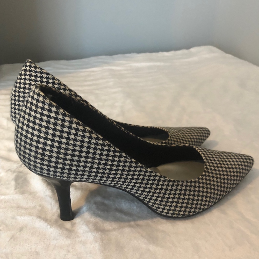 Black & White Heels 3” Women’s Size 11